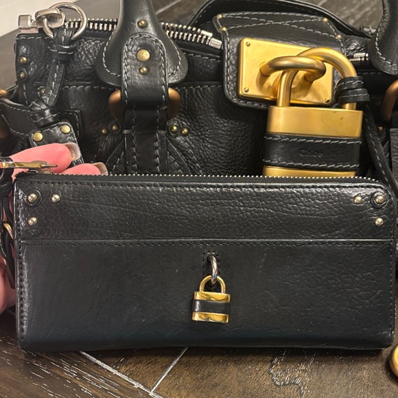 Chloe Black Leather Shoulder Bag with Gold Lock - Picture 13 of 15